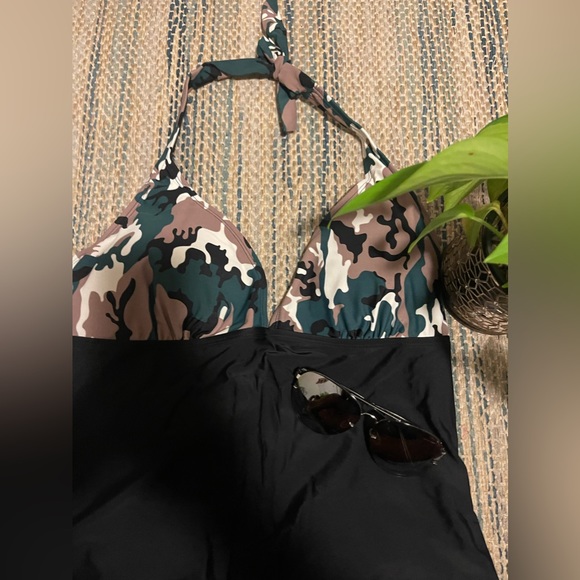 NEW Camo Print Black One-Piece - Picture 2 of 4